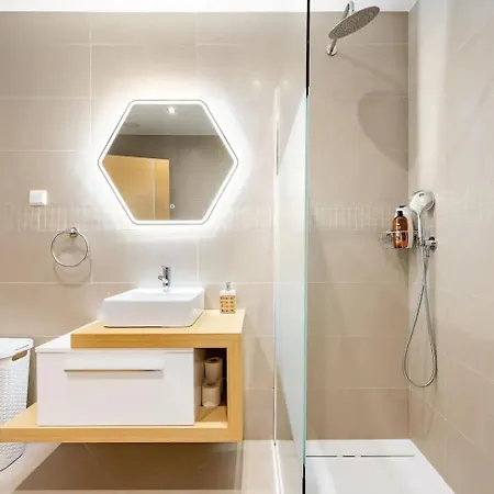 Brand New Apartment, W/pool And Parking شقة لاغوس