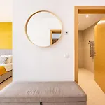 Brand New Apartment, W/pool And Parking * Lagos
