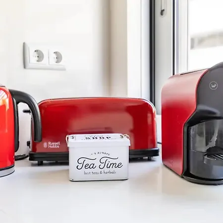 Brand New Apartment, Wpool And Parking Apartment *