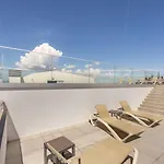 Brand New Apartment, W/pool And Parking