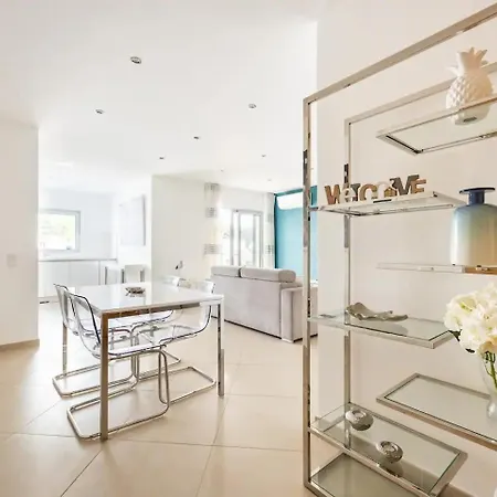 Brand New Apartment, W/pool And Parking Lägenhet Lagos