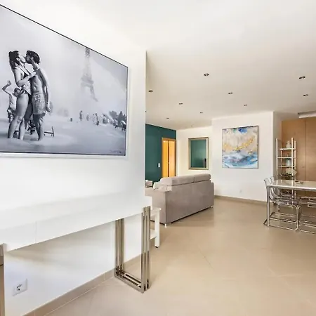Brand New Apartment, W/pool And Parking ラゴス