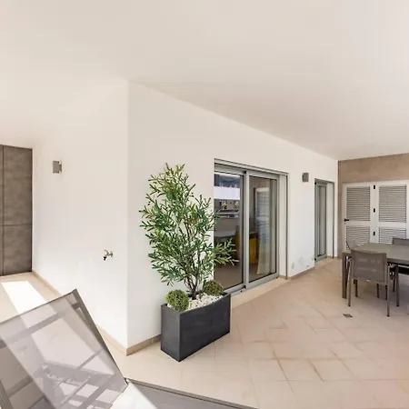 Brand New Apartment, W/pool And Parking Lägenhet Lagos