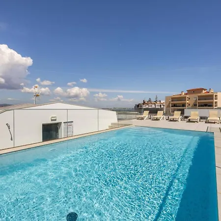 Brand New Apartment, W/pool And Parking * ラゴス
