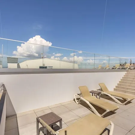 Brand New Apartment, W/pool And Parking