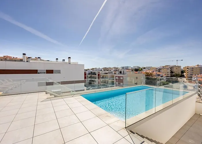 Brand New Apartment, W/pool And Parking アパート